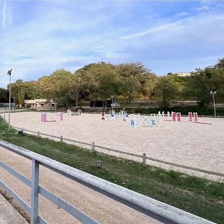 Cdc Stables Антиб