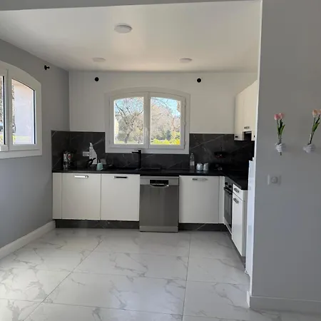 Cdc Stables Apartmán *